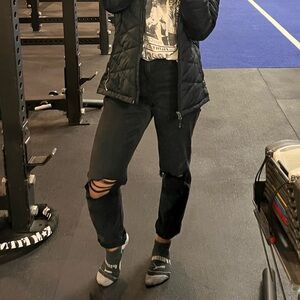 AMERICAN EAGLE BLACK JEANS SIZE 00 REGULAR.